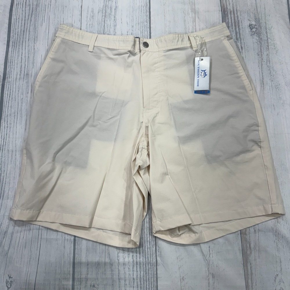 NWT Southern Tide T3 Shorts XL Beige Stone Tide to‎ Trail Golf Swim Mens